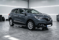 Renault Kadjar 2015–2022 Allmond Black sivuaskelmat (2 kpl, alumiini) kuva 1