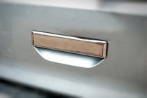 Volkswagen T6 2015–2024 Takaoven kahvan suojus (RST) OmsaLine – italialainen ruostumaton teräs kuva 1