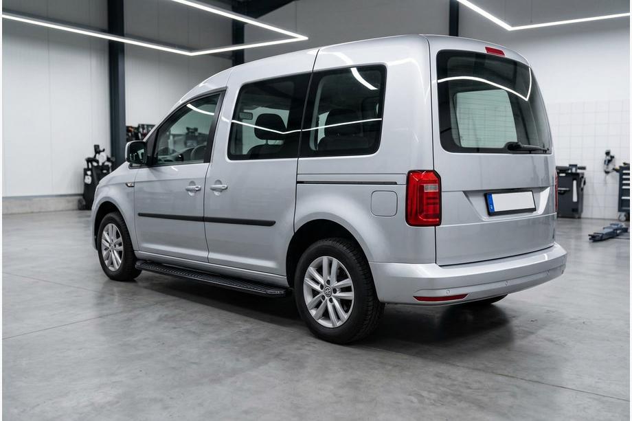 Volkswagen Caddy 2015–2020 Tayga Black sivuaskelmat (2 kpl, alumiini) Vakiokiinnityssarja Image