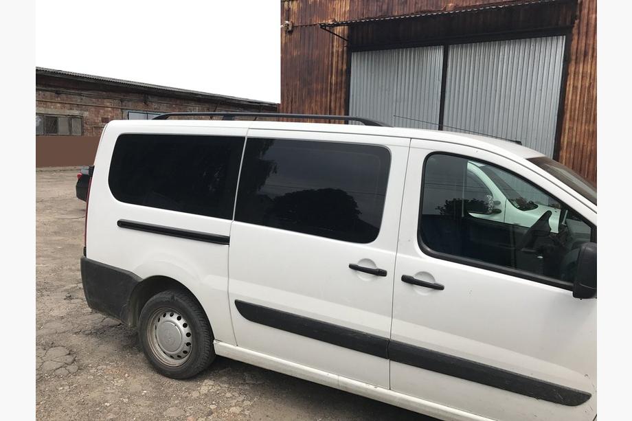 Citroen Jumpy 2007–2017 Mustat kattokaiteet Pitkä akseliväli, muovijalat Image