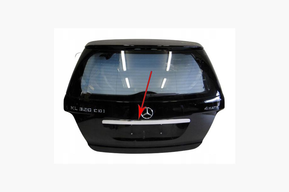 Mercedes ML W164 2005–2011 Rekisterikilven ylälista (ruostumaton teräs) Image