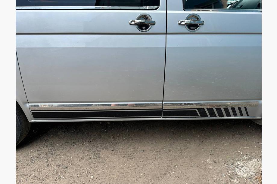 Volkswagen T5 Caravelle 2004–2010 Ruostumattomasta teräksestä valmistetut ovenkahvan suojat 4 kpl, Omsa - italialaista ruostumatonta terasta Kuva 16