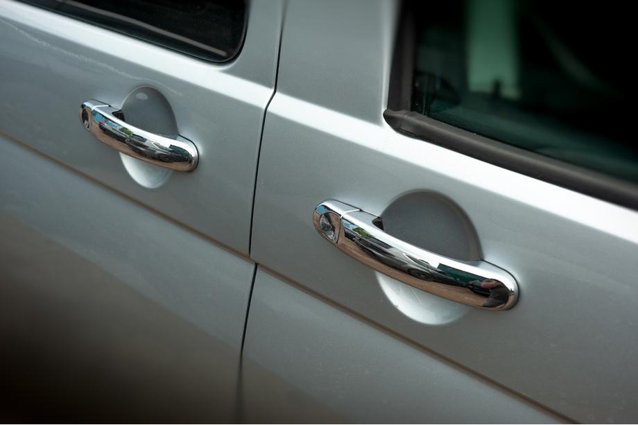Volkswagen T6 2015–2024 Ruostumattomasta teräksestä valmistetut ovenkahvan suojat Image