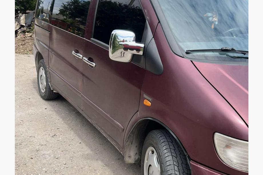 Mercedes Vito W638 1996–2003 Ovenkahvojen suojakuoret (ruostumaton teräs) 3 kpl. Carmos – turkkilainen teräs Image