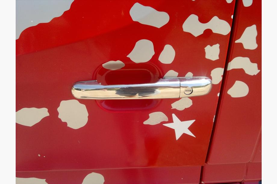 Mercedes Vito W638 1996–2003 Ovenkahvojen suojakuoret (ruostumaton teräs) 3 kpl. OmsaLine – italialaista ruostumatonta terasta Kuva 4