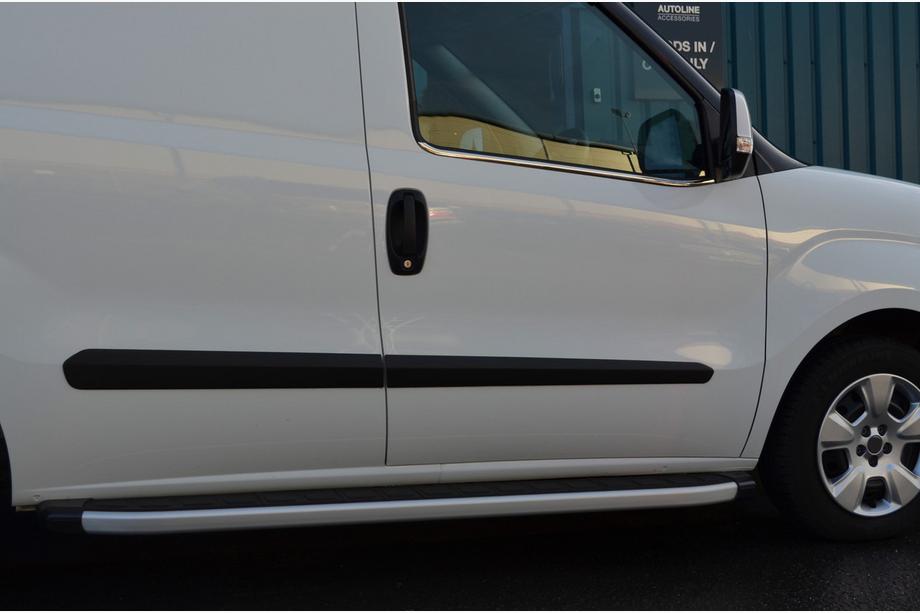 Fiat Doblo II 2010–2022 Ikkunalistat (ruostumaton teräs) 2 kpl, Carmos – turkkilaista terästä Image