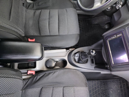 Volkswagen Caddy 2004–2010 Käsinoja V1 (mukitelineeseen asennettava) Musta kuva 6