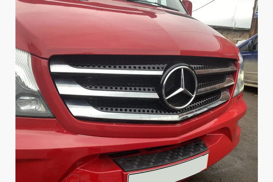 Mercedes Sprinter W906 2006–2018 Jäähdyttimen säleikön listat (2013↗, ruostumaton teräs) Kuva 6