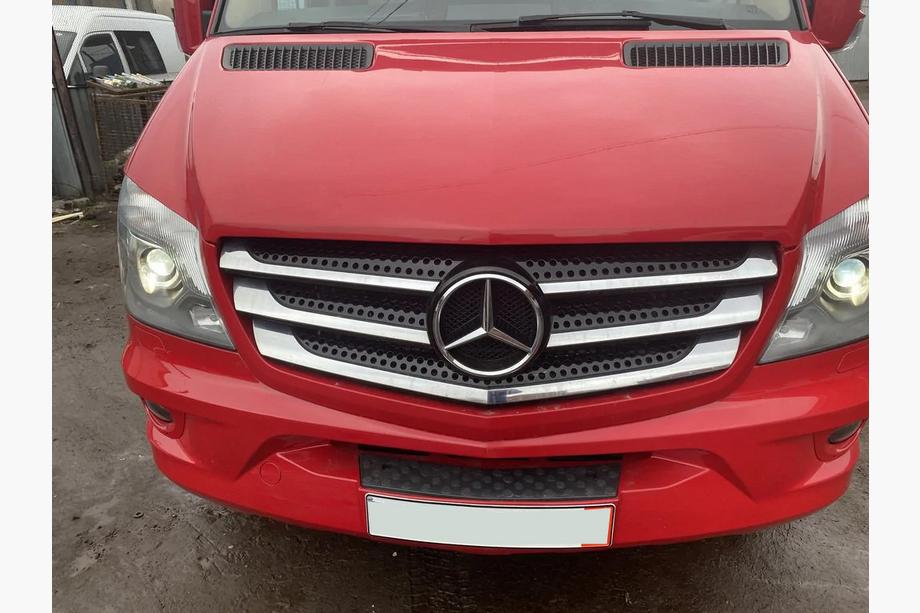 Mercedes Sprinter W906 2006–2018 Jäähdyttimen säleikön listat (2013↗, ruostumaton teräs) Kuva 7