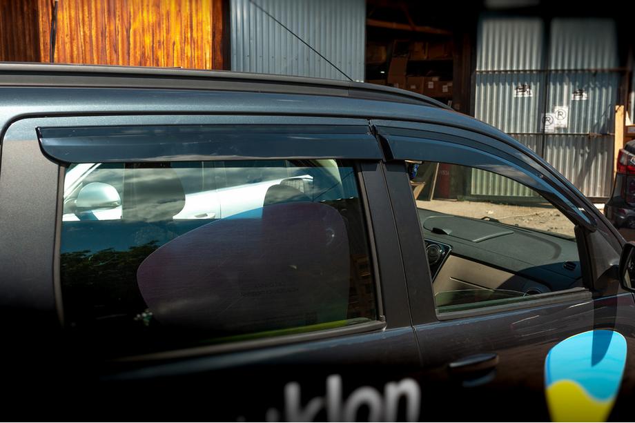 Dacia Lodgy 2012–2022 Ikkunatuuliohjaimet (4 kpl, Sunplex Sport) Kuva 9