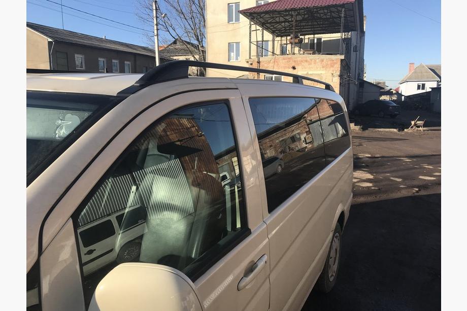 Mercedes Vito W639 2004–2014 Mustat kattokaiteet Skyport (täysmetalli) Lyhyt akseliväli (SHORT) Kuva 27