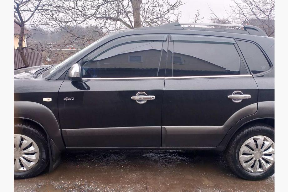 Hyundai Tucson JM 2004– Ikkunalasin reunalistat (4 kpl, RST) Image