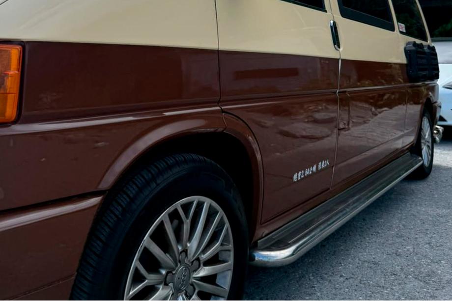 Volkswagen T4 Caravelle/Multivan 1990–2003 Premium-sivuaskelmat (2 kpl, RST) d60, pitkä akseliväli Kuva 5