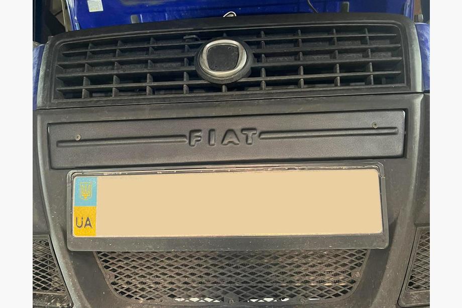 Fiat Doblo I 2005–2010 Keskimmäinen talvisuoja säleikköön Image