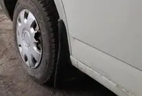 Volkswagen T4 Caravelle/Multivan 1990–2003 Premium-roiskeläpät kuva 5