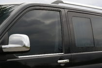 Volkswagen T5 Multivan 2003–2010 Etuikkunoiden ikkunakehyslistat (2 kpl, teräs) kuva 1