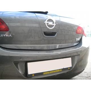 Takalaukun reunalista (RST) Opel Astra J 2009–2015 kuva 3