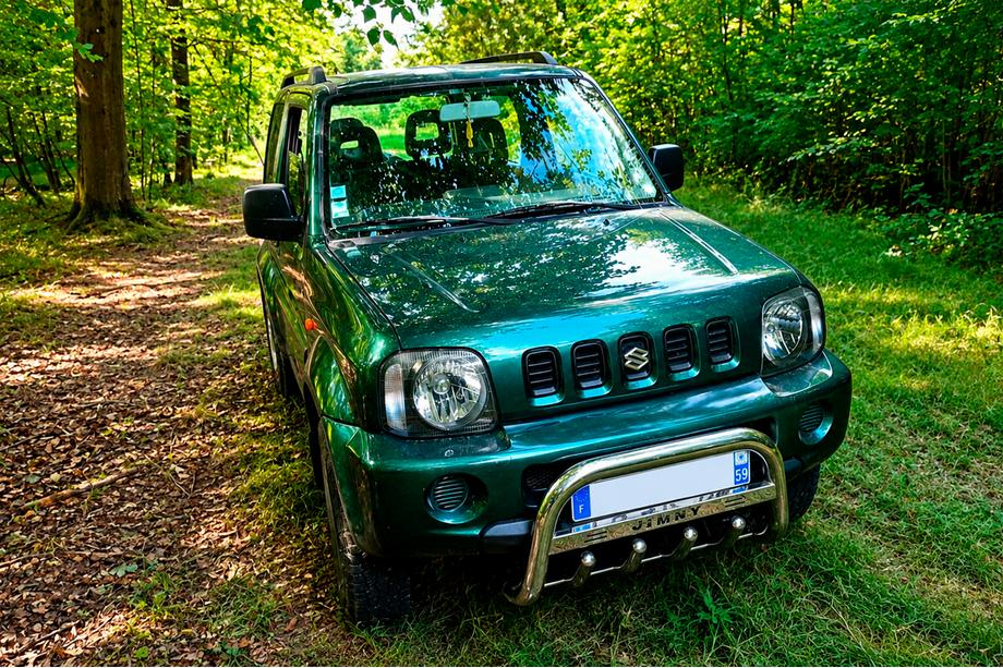Suzuki Jimny 1998–2018 Karjapuskuri QT006 (RST) Kuva 1