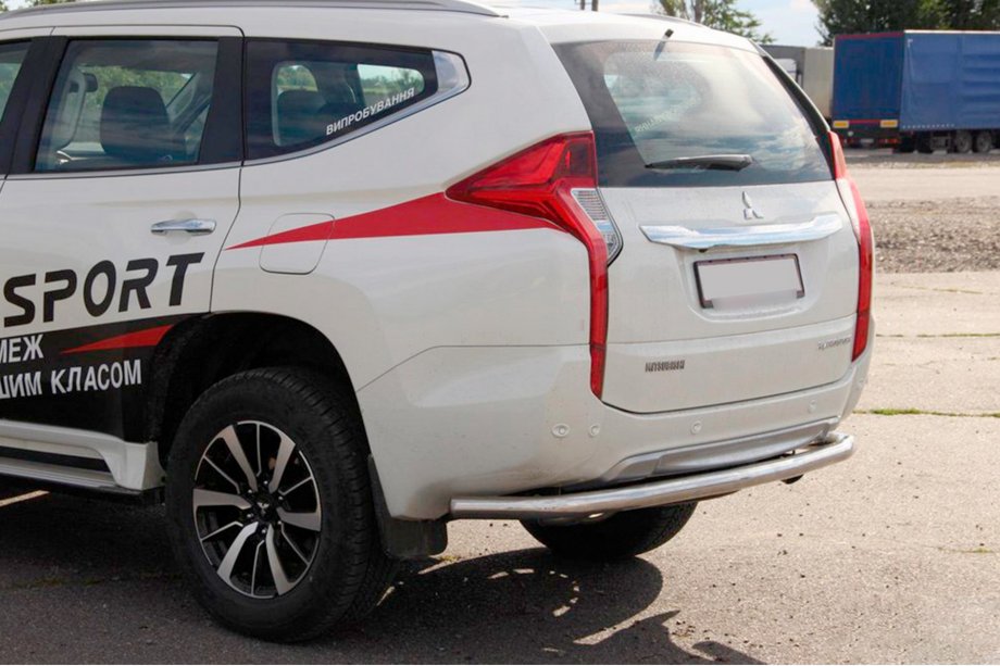Mitsubishi Pajero Sport 2015– Takasuojakaari AK005 (RST) Image