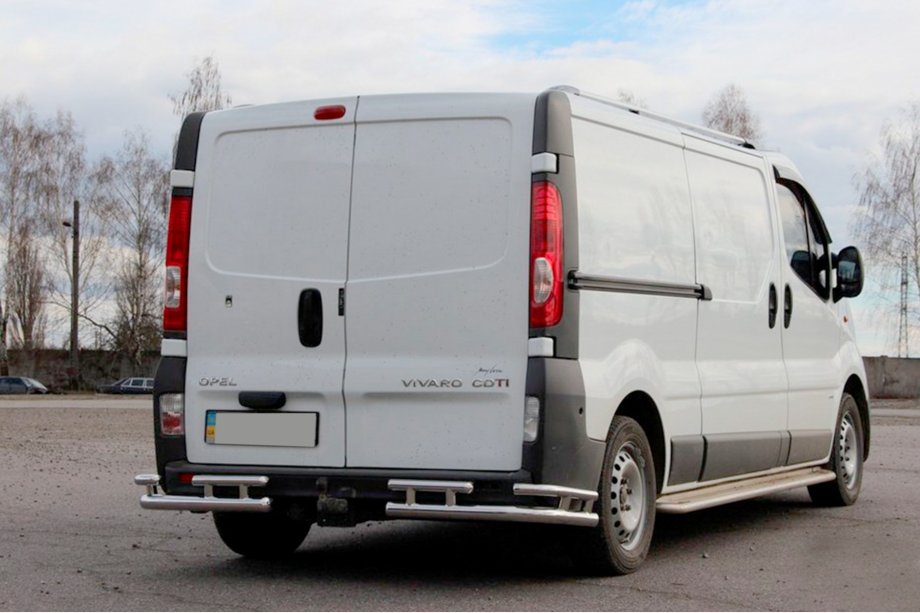 Renault Trafic 2001–2015 Takasuojakaari AK003-Plus-2 (ruostumaton teräs) Kuva 1