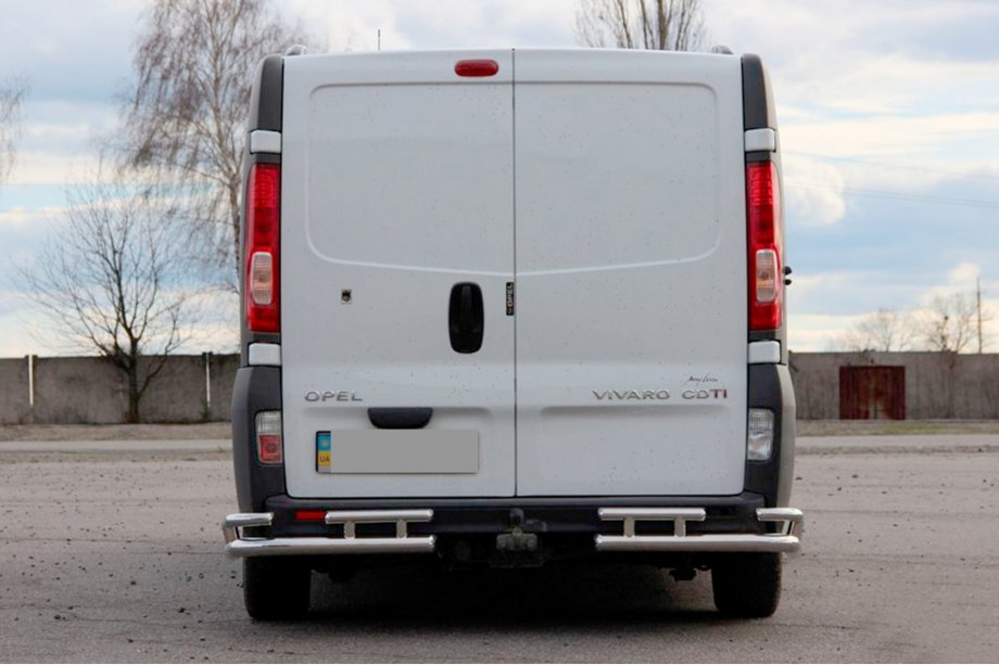 Renault Trafic 2001–2015 Takasuojakaari AK003-Plus-2 (ruostumaton teräs) Kuva 2