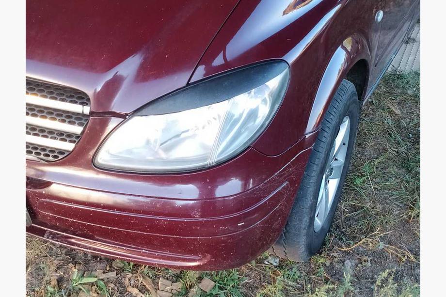 Mercedes Viano 2004–2014 Suorat ajovaloluomet (musta matta) Kuva 5