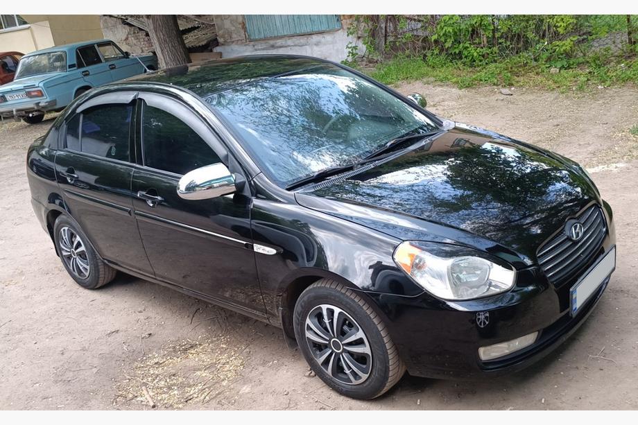 Hyundai Accent 2006–2010 Kromiset peilinkuoret (2 kpl, muovi) Kuva 2