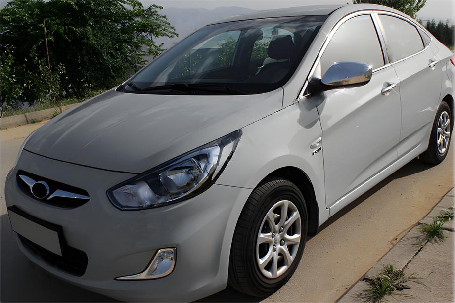 Hyundai Accent 2011–2017 Kromiset peilinkuoret ilman vilkun aukkoa (2 kpl) OmsaLine – italialainen ruostumaton teräs Image