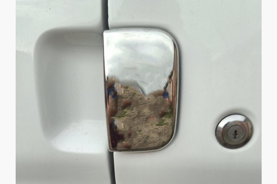 Peugeot Partner 1996–2008 Ovenkahvojen suojat (ruostumaton teräs) 2 etuovea, 2 liukuovea, takaovi (saranoitu) Kuva 5