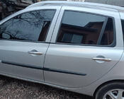Renault Clio III 2005–2012 Ovenkahvojen suojat (ruostumaton teräs) kuva 1