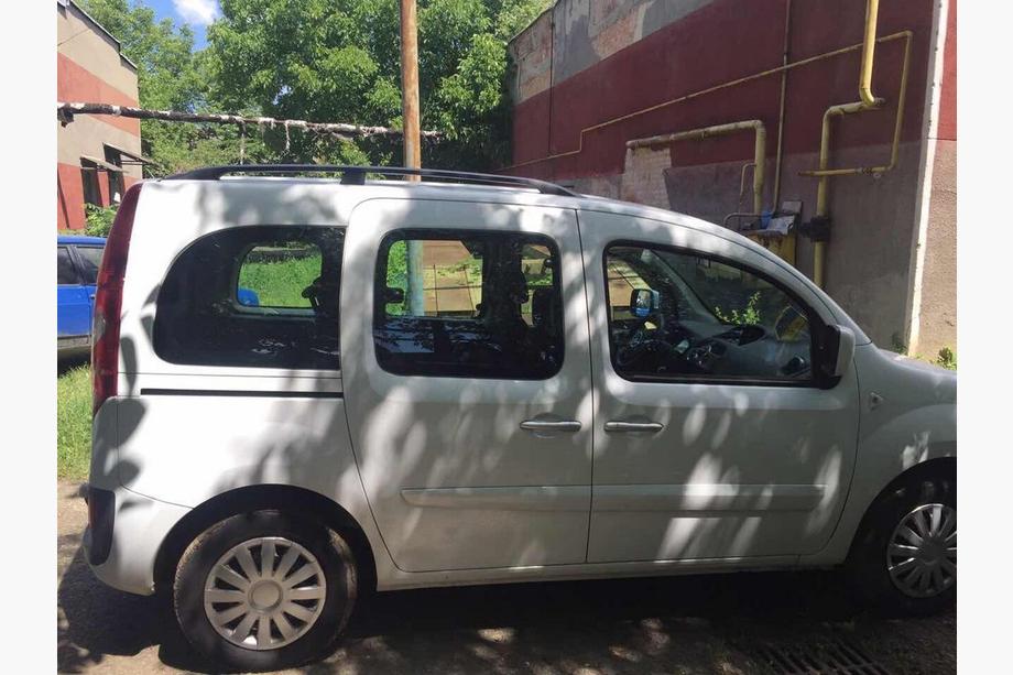 Renault Kangoo 2008–2020 Mustat kattokaiteet Kuva 3