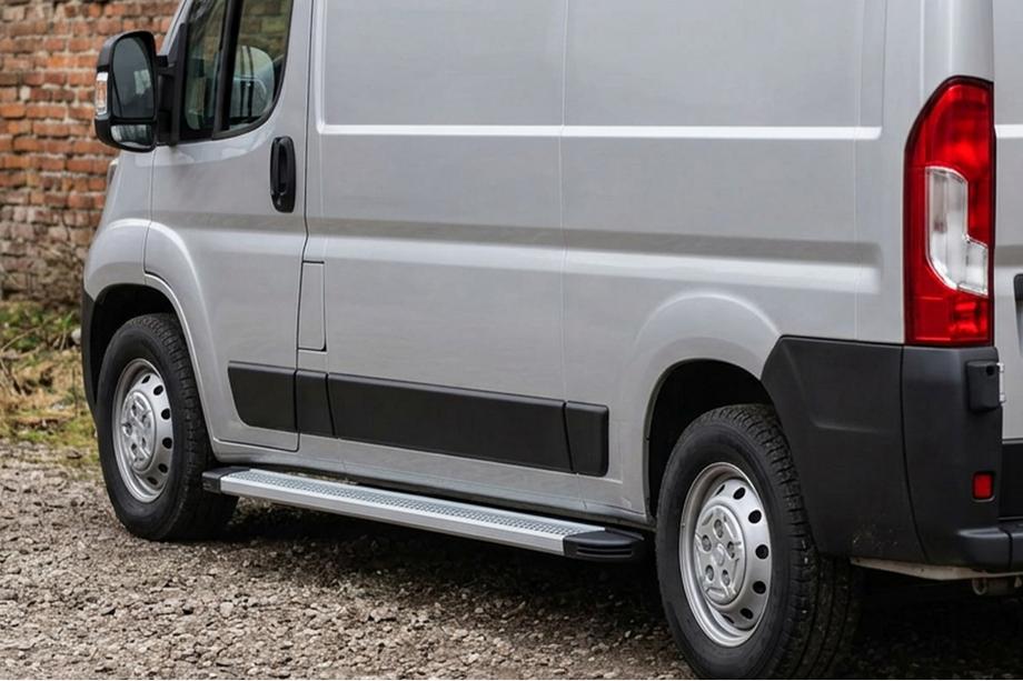 Citroen Jumper 2007–2025 Maya V2 sivuportaat (2 kpl, alumiini) Image