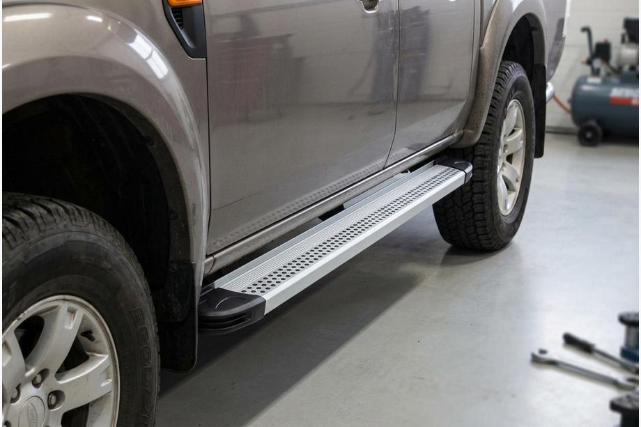 Ford Ranger 2007–2011 Maya V2 sivuportaat (2 kpl, alumiini) Image