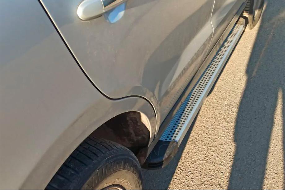 Hyundai Santa Fe 2 2006–2012 Maya V2 sivuportaat (2 kpl, alumiini) Image