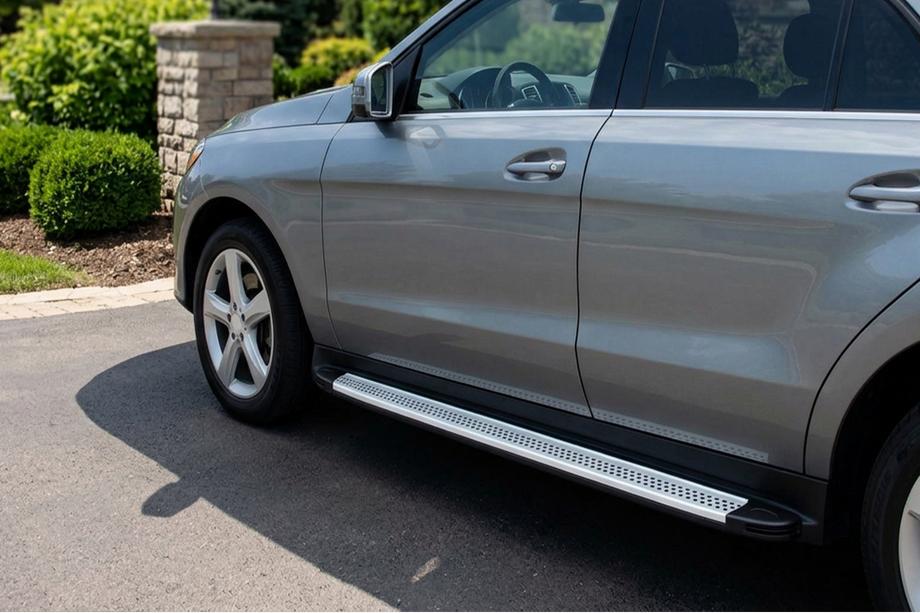 Mercedes GLE/ML class W166 2011–2018 Maya V2 sivuportaat (2 kpl, alumiini) Image