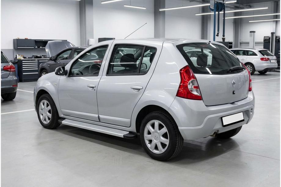 Renault Sandero 2007–2013 Maya V2 sivuportaat (2 kpl, alumiini) Image