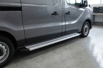 Renault Trafic 2001–2015 Maya V2 sivuportaat (2 kpl, alumiini) kuva 1