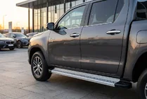 Toyota Hilux 2015– Maya V2 sivuportaat (2 kpl, alumiini) kuva 1