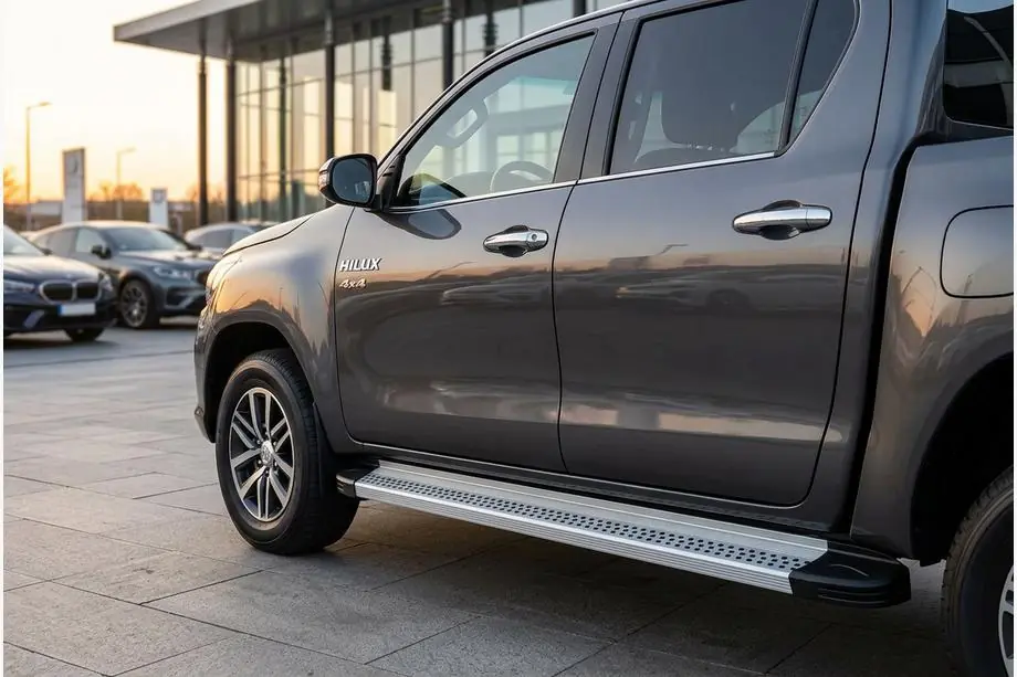 Toyota Hilux 2015– Maya V2 sivuportaat (2 kpl, alumiini) Image