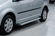 Volkswagen Caddy 2010–2015 Maya V2 sivuportaat (2 kpl, alumiini) Maxi-alusta kuva 1