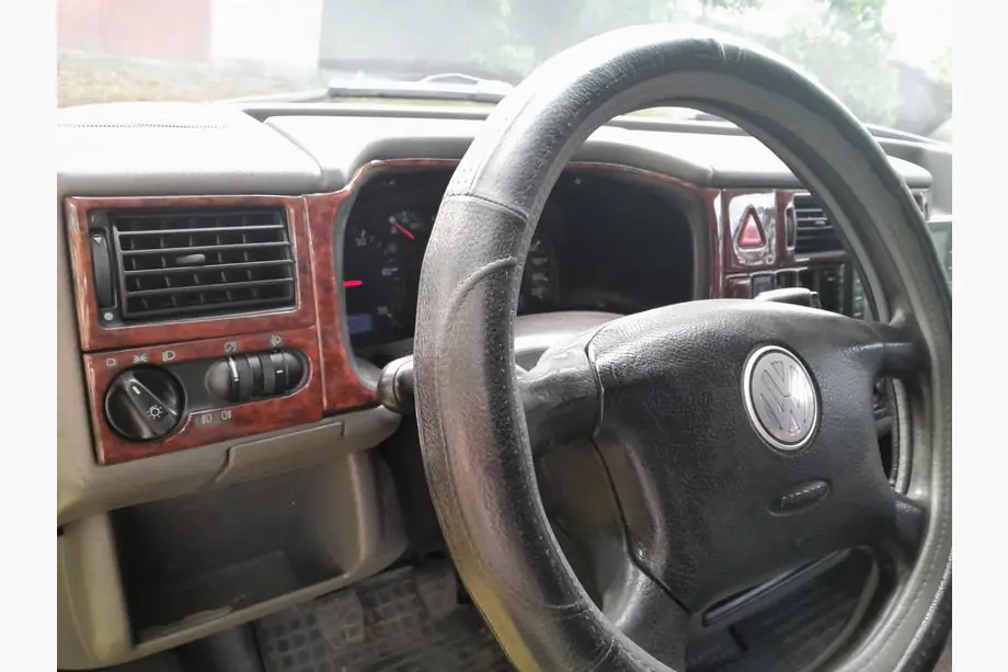 Volkswagen T4 Caravelle/Multivan 1990–2003 Kojelaudan suojapaneelit (1999-2003) Kuva 8
