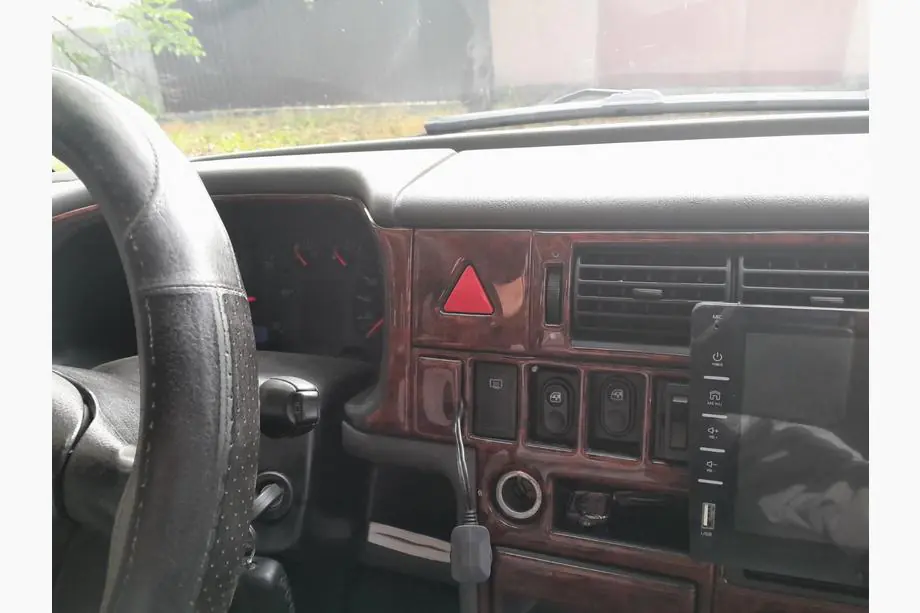 Volkswagen T4 Caravelle/Multivan 1990–2003 Kojelaudan suojapaneelit (1999-2003) Kuva 7