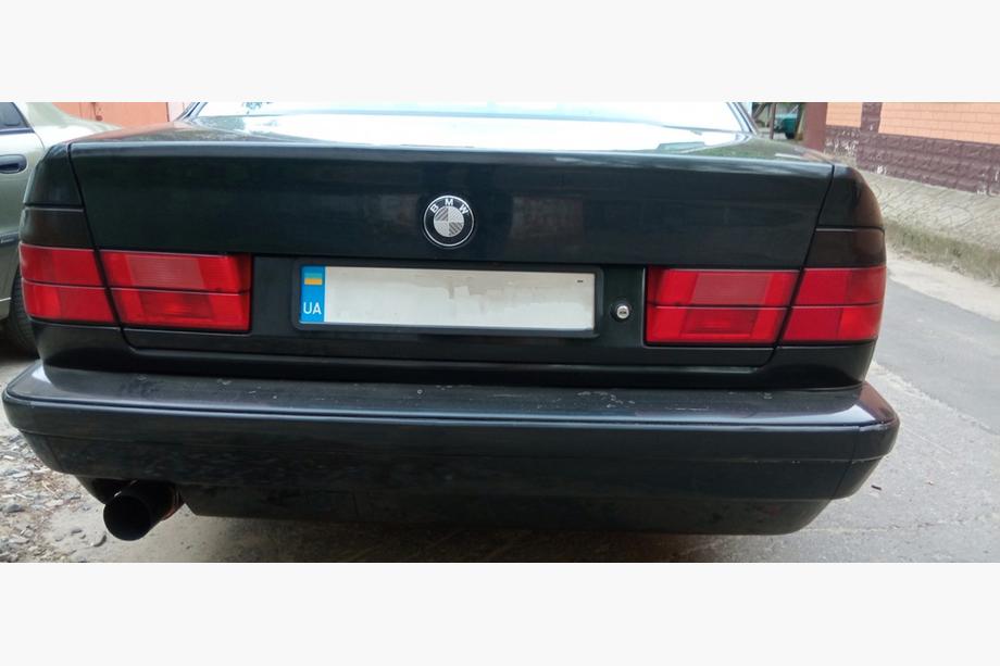 BMW 5-sarja E34 1988–1995 Hiilikuitu-embleemi, Turkki (82 mm) Kuva 4