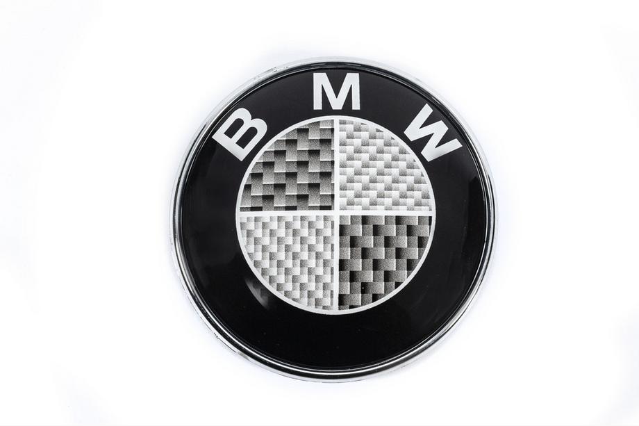BMW 5-sarja E34 1988–1995 Hiilikuitu-embleemi, Turkki (82 mm) Kuva 3