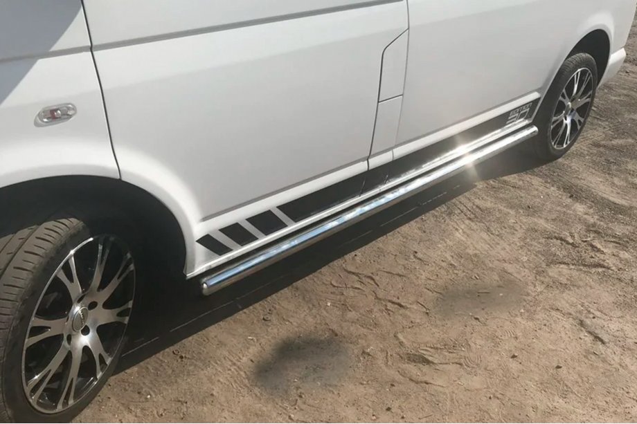 Volkswagen T5 Caravelle 2004–2010 Sivusuojaputket (2 kpl, ruostumaton teräs) 60 mm, pitkä akseliväli Image