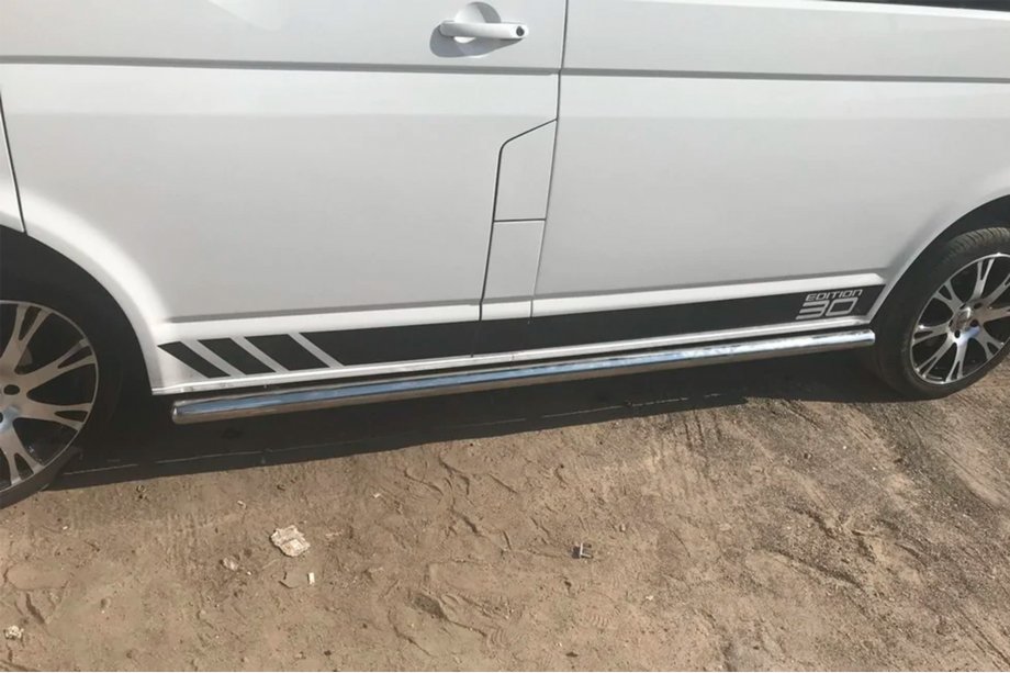 Volkswagen T5 Caravelle 2004–2010 Sivusuojaputket (2 kpl, ruostumaton teräs) 70 mm, pitkä akseliväli Kuva 4
