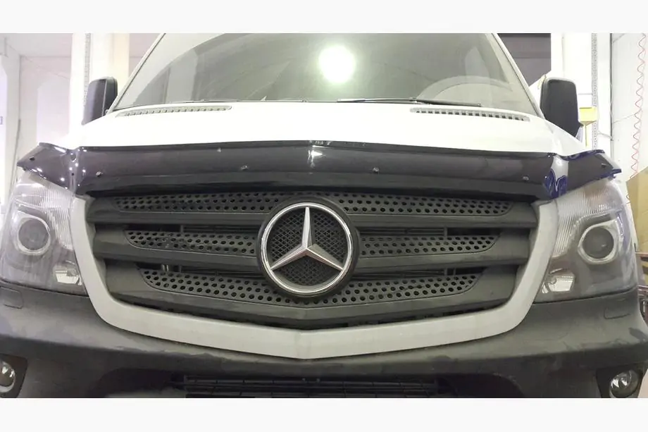 Mercedes Sprinter W906 2006–2018 Konepellin tuuliohjain 2013+ (V1, EuroCap) Kuva 8