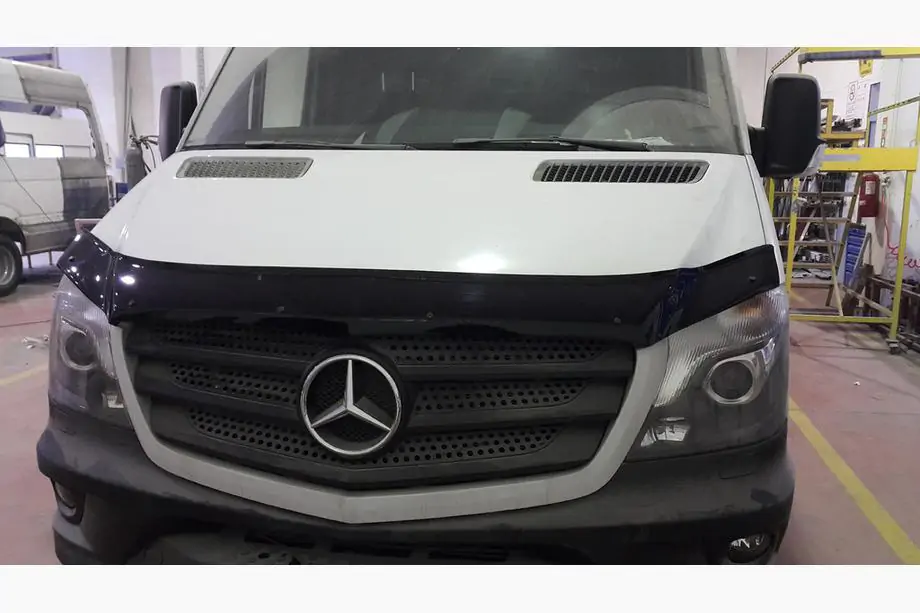 Mercedes Sprinter W906 2006–2018 Konepellin tuuliohjain 2013+ (V1, EuroCap) Kuva 7
