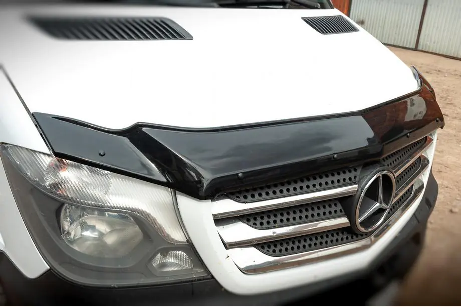 Mercedes Sprinter W906 2006–2018 Konepellin tuuliohjain 2013+ (V1, EuroCap) Kuva 2