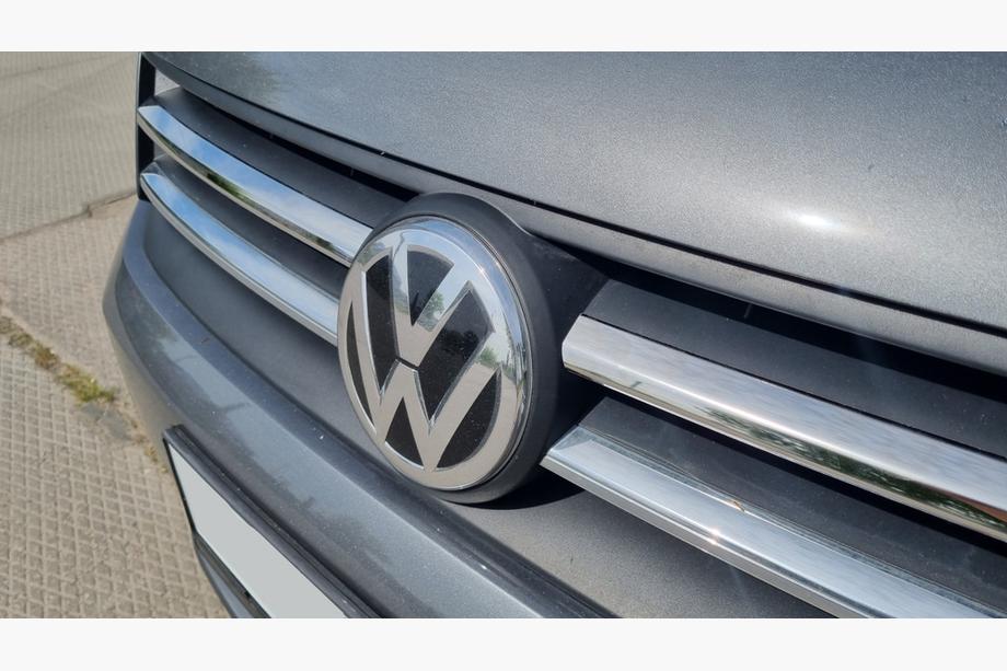 Volkswagen Caddy 2015–2020 Etusäleikön suojalistat (2 kpl, ruostumaton teräs) Carmos - turkkilainen teräs Image